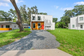 Contemporary Charm Mins to DNTN and Beach